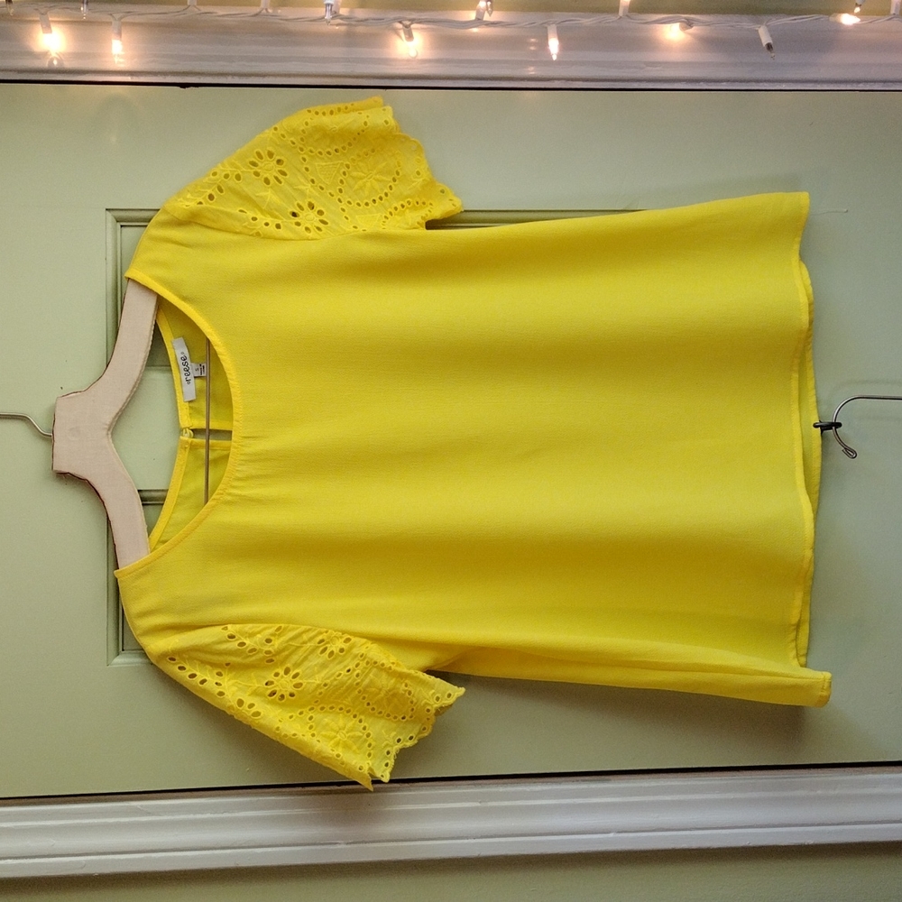 Women's Reese size small bright yellow eyelet sleeve blouse